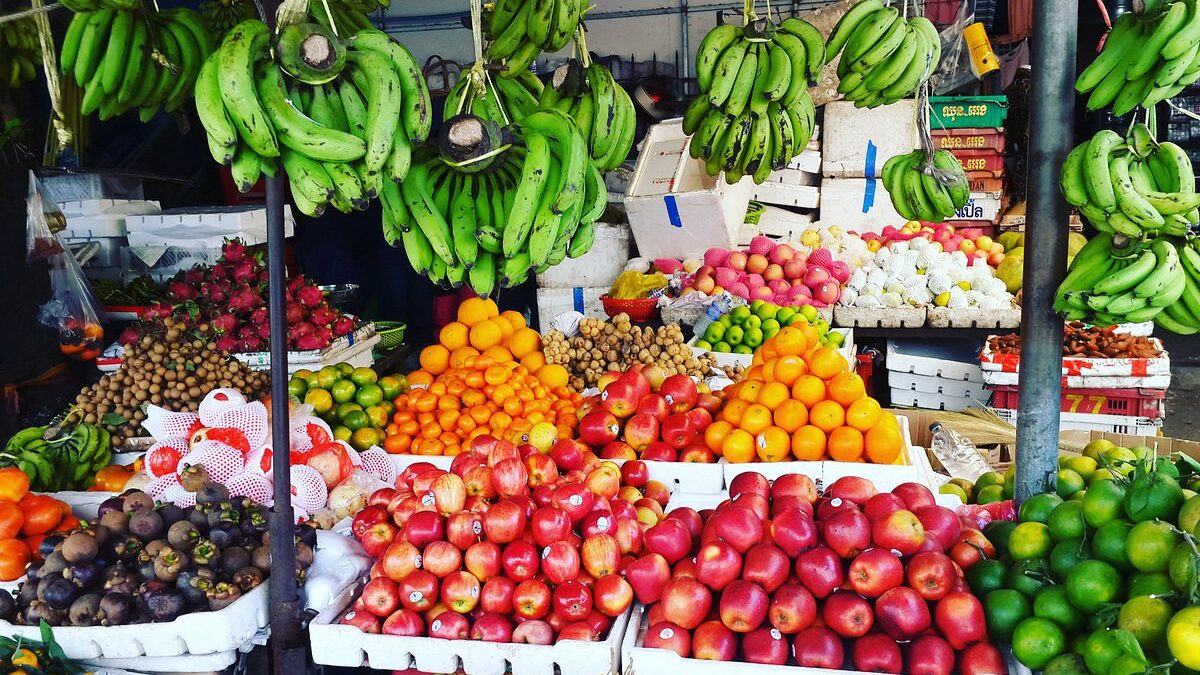 Fruit Stand russian market Phnom Penh